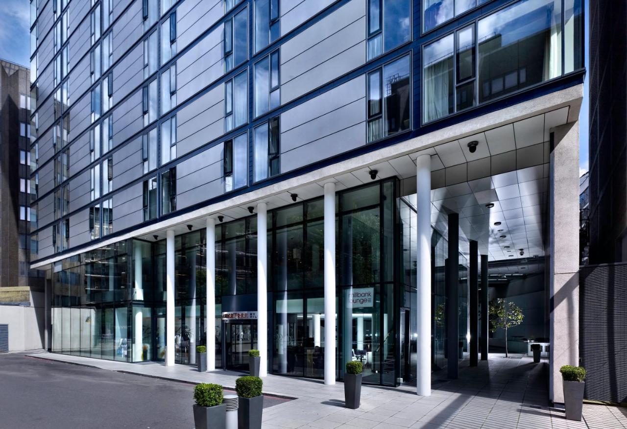 Disabled Holidays in London - DoubleTree by Hilton Hotel London