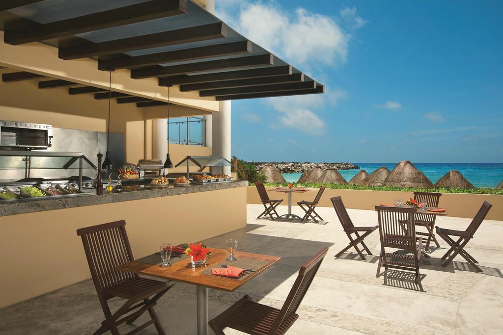 Now Jade Riviera Cancun