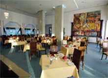 Crown Resorts Horizon Hotel , Coral Bay, Cyprus - Restaurant