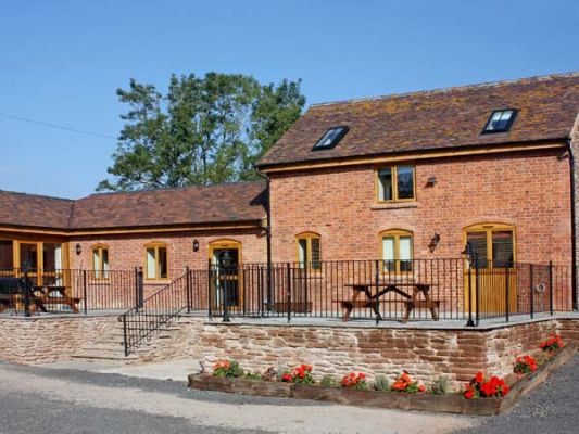 Disabled Holidays - Cottage in Bromyard- Herefordshire - Owners Direct, England