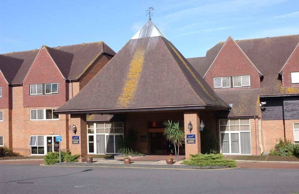 Disabled Holidays - Ashford International Hotel- Kent - Owners Direct, England