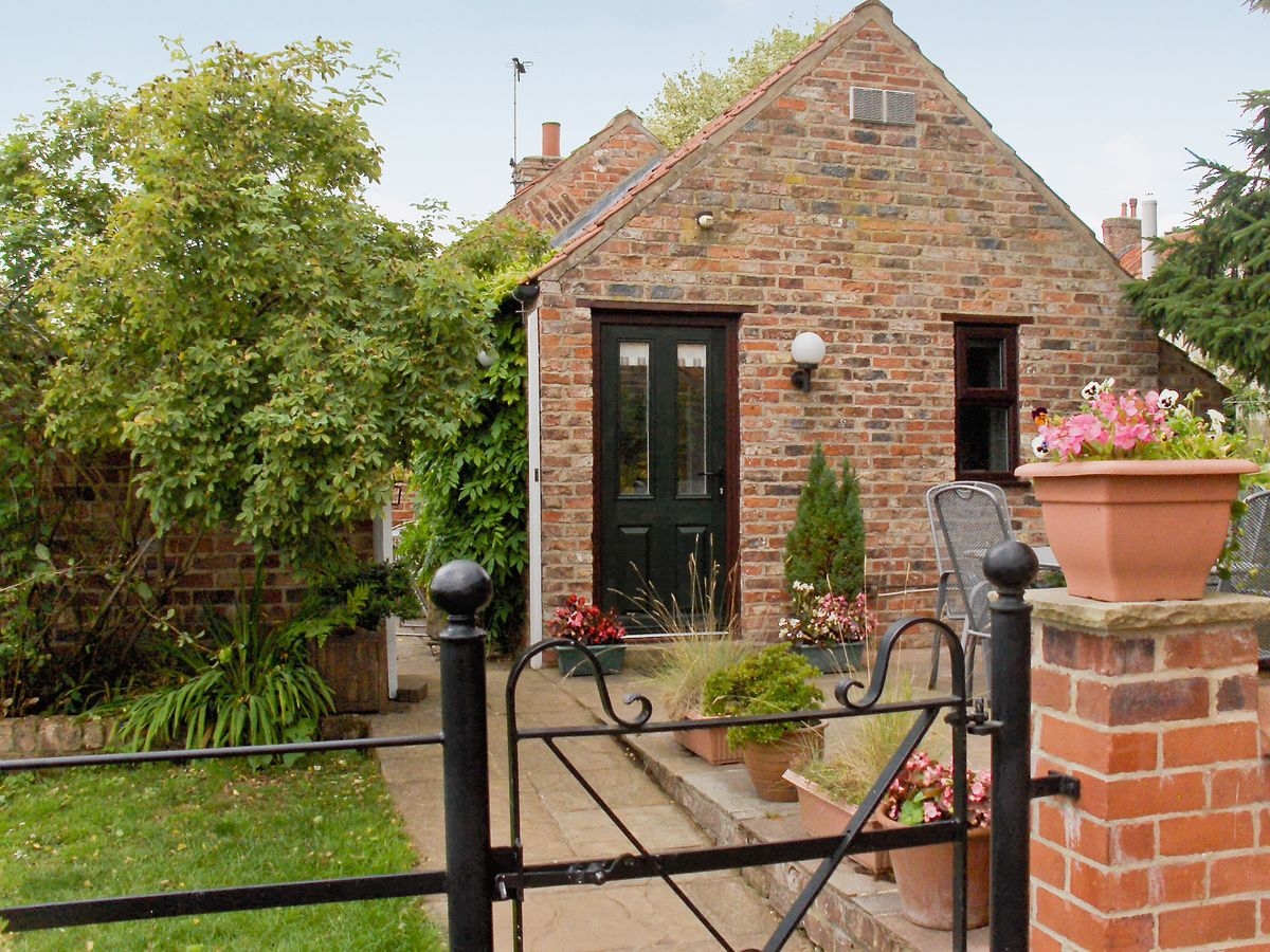 Disabled Holidays - Wisteria Cottage- North Yorkshire - Owners Direct, England