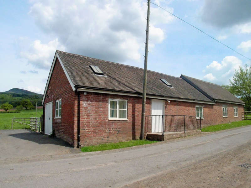 Disabled Holidays - Cow Shed- Shropshire - Owners Direct, England