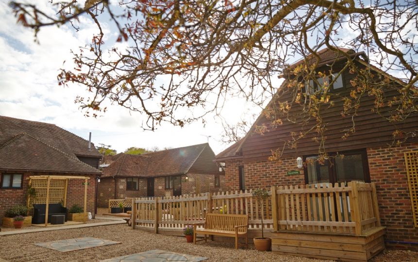 Disabled Holidays - Sycamore Cottage- Sussex - Owners Direct, England