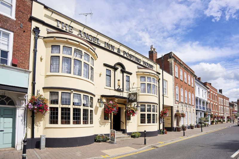 Disabled Holidays - The Angel Hotel- Worcestershire - Owners Direct, England