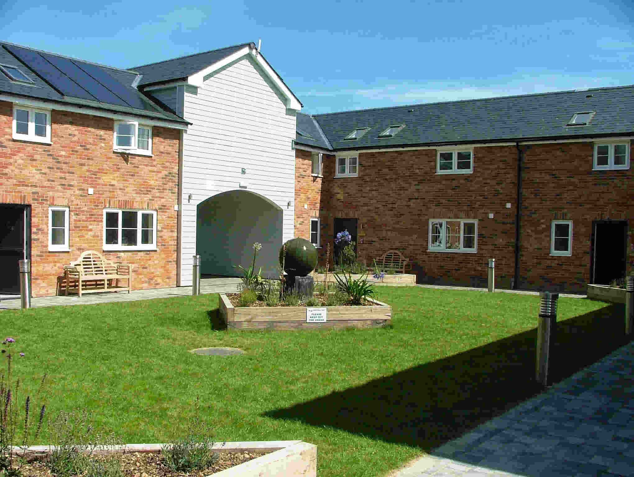 Disabled Holidays - Pegasus Cottage - Newport, Isle of Wight