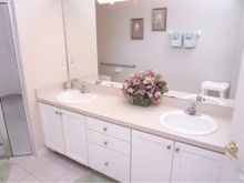 Accessible Florida - Calabay Parc  - Accessible Bathroom