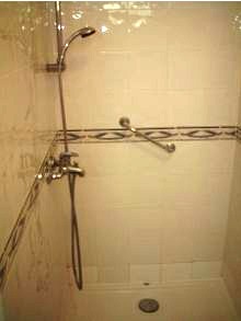 Green Field Aparthotel, Gran Canaria - Accessible Shower