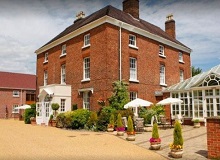 Disabled Holidays - Hadley Park Hotel- Shropshire - Owners Direct, England