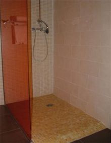 Hotel Marvel, Comaruga - WheelInShower