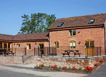 Disabled Holidays - The Tack Room - Little Cowarne Court Cottages, Hereford, England 