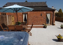 Disabled Holidays - Woodpecker Cottage, Dudleston