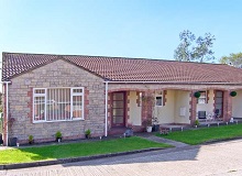 Disabled Holidays - Russet Cottage, Burtle, England