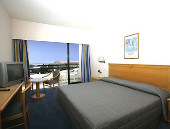 Hotel Avanti Bedroom Pathos Cyprus