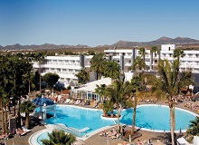 Disabled Holidays - Riu Paraiso Pool -  Lanzarote