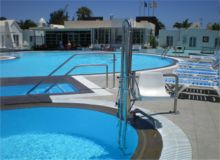Nautilus Bungalows - Pool Hoist