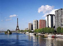 Disabled Holidays - Novotel Tour Eiffel Hotel, Paris