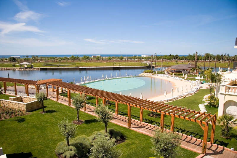 Blue & Green The Lake Spa Resort