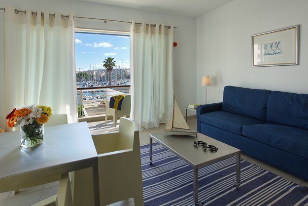 Marina Club Suite Hotel