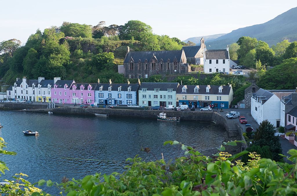 Disabled Holiday Cottages and Hotels for Wheelchair users in Isle of Skye, Scotland