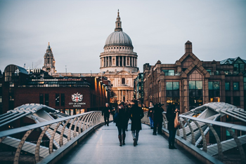 Disabled accessible holidays in London, England for wheelchair users with disability