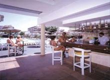 Pionero and Santa Ponsa Park Complex, Santa Ponsa, Majorca - Pool Bar