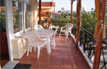 Sirens Resort - Patio