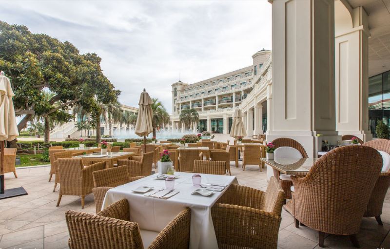 Las Arenas Balneario Resort