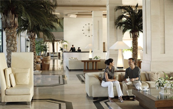 Las Arenas Balneario Resort
