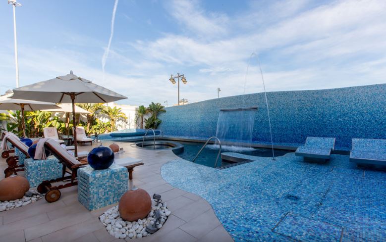 Las Arenas Balneario Resort