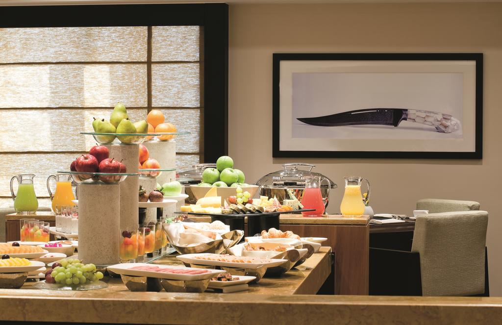 AVANI Deira Dubai Hotel