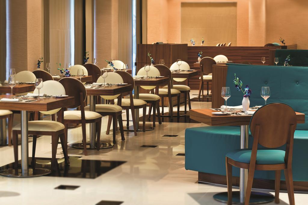 AVANI Deira Dubai Hotel