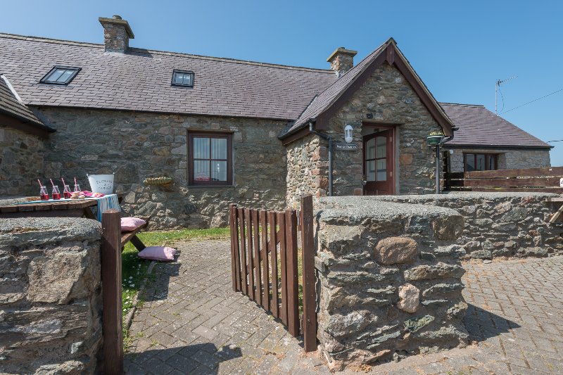 Disabled Holidays - Cottage in Aberffraw- Anglesey - Owners Direct, Wales