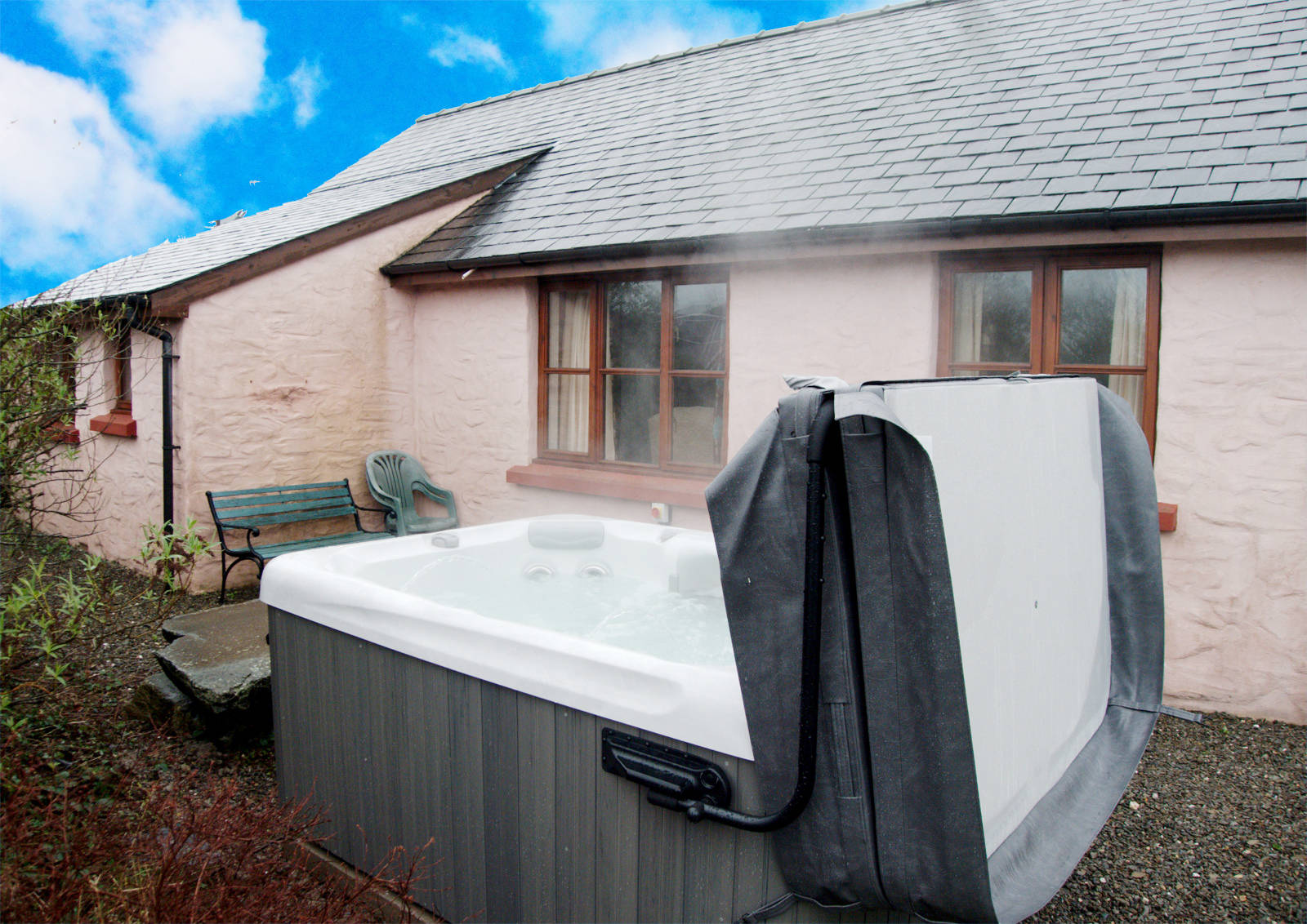 Disabled Holidays - Ty Coed - Canllefaes Ganol Cottages, Cardigan, Ceredigion, Wales