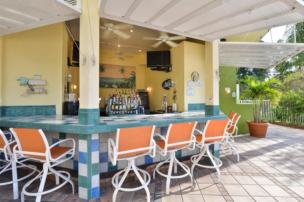 Comfort Suites Maingate East